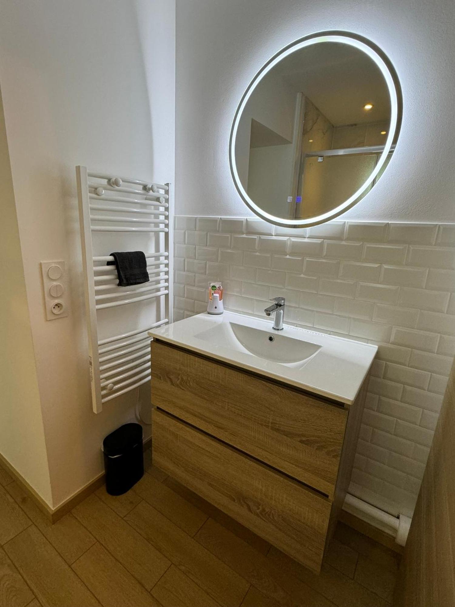 Appartement En Centre-Ville - Local Velos Disponible Mayenne Exteriér fotografie