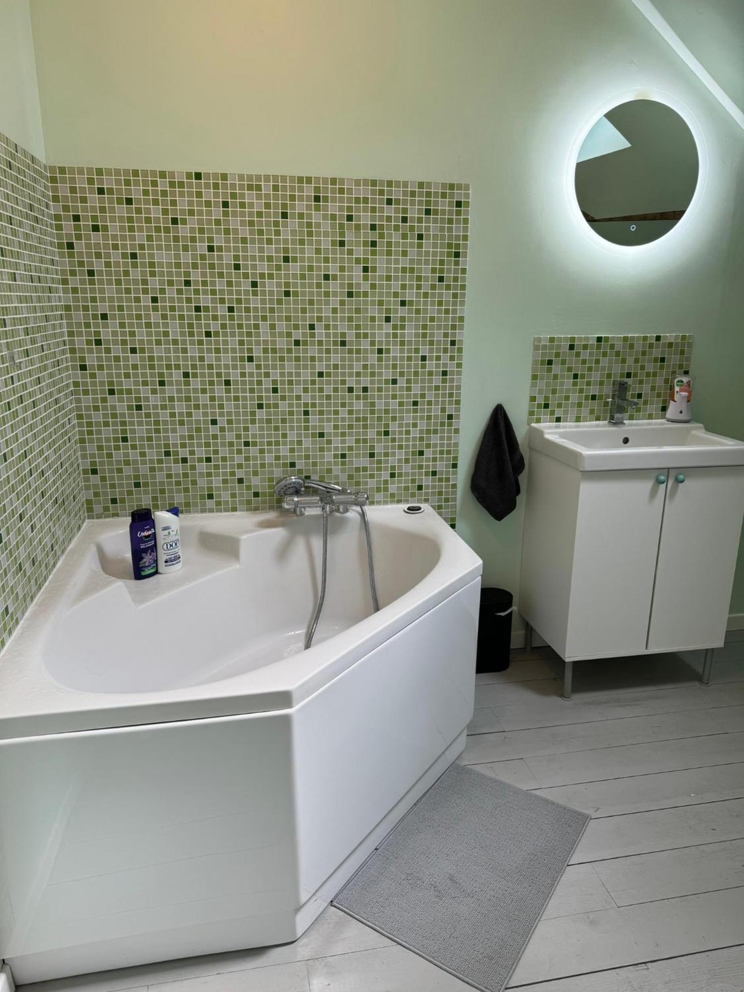 Appartement En Centre-Ville - Local Velos Disponible Mayenne Exteriér fotografie
